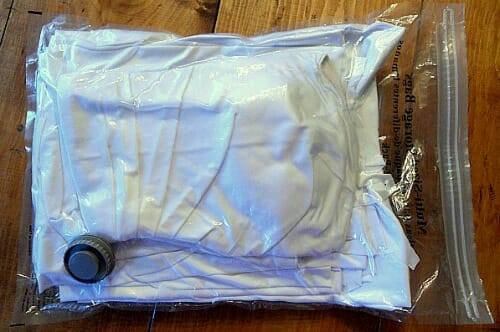 Air tight bags to maintain and reduce space of your garments in