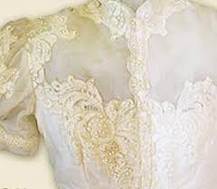 Wedding dress 2025 turning yellow