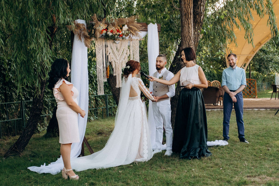 Micro Wedding & Elopement Dress Guide: Intimate Celebration Style