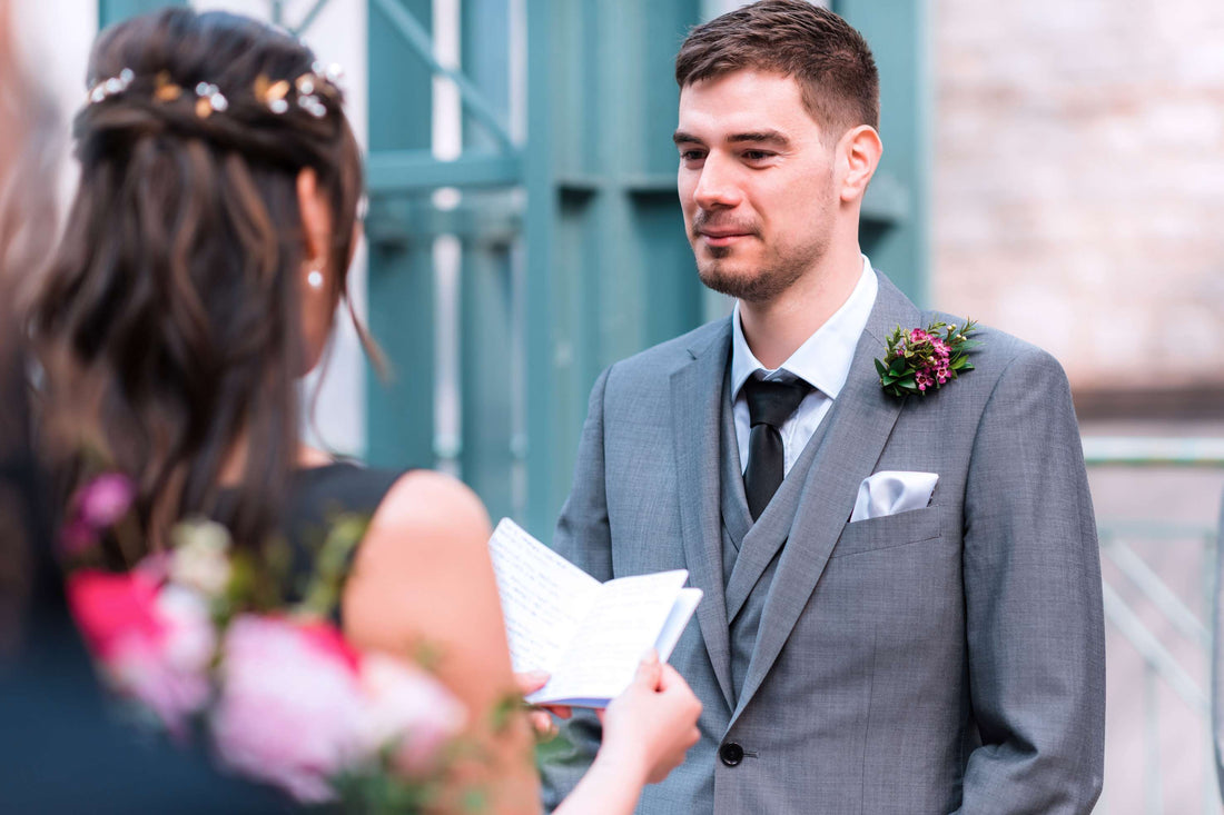 Wedding Day Timeline: Hour-by-Hour Schedule Guide