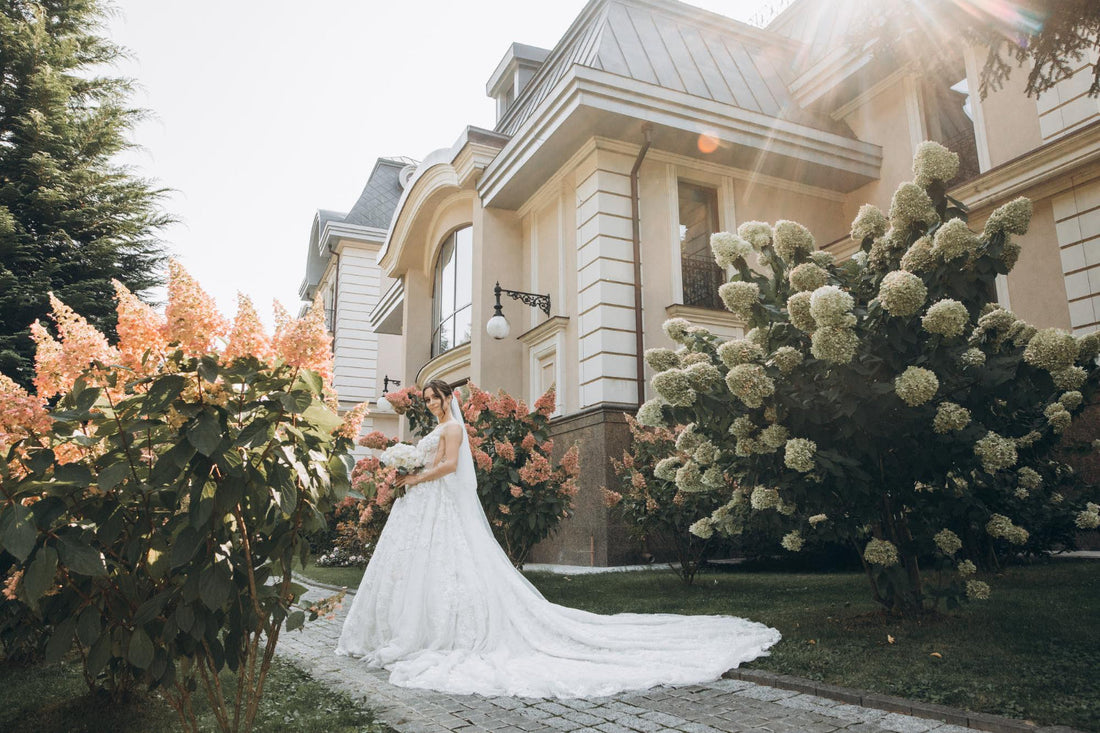 Is Renting a Wedding Gown Worth It? Pros and Cons of Wedding Dress Rental